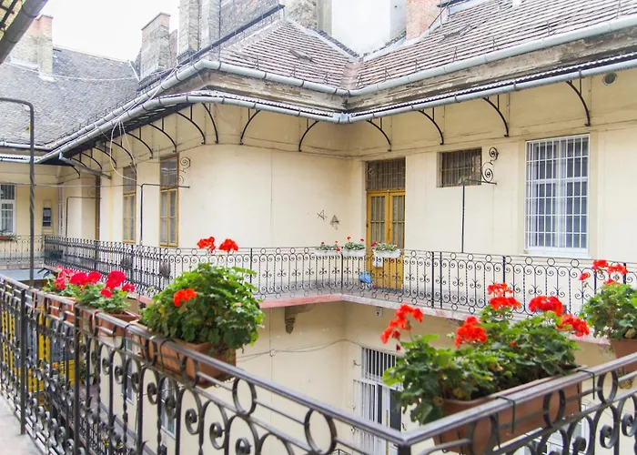 Real Apartments Museum II